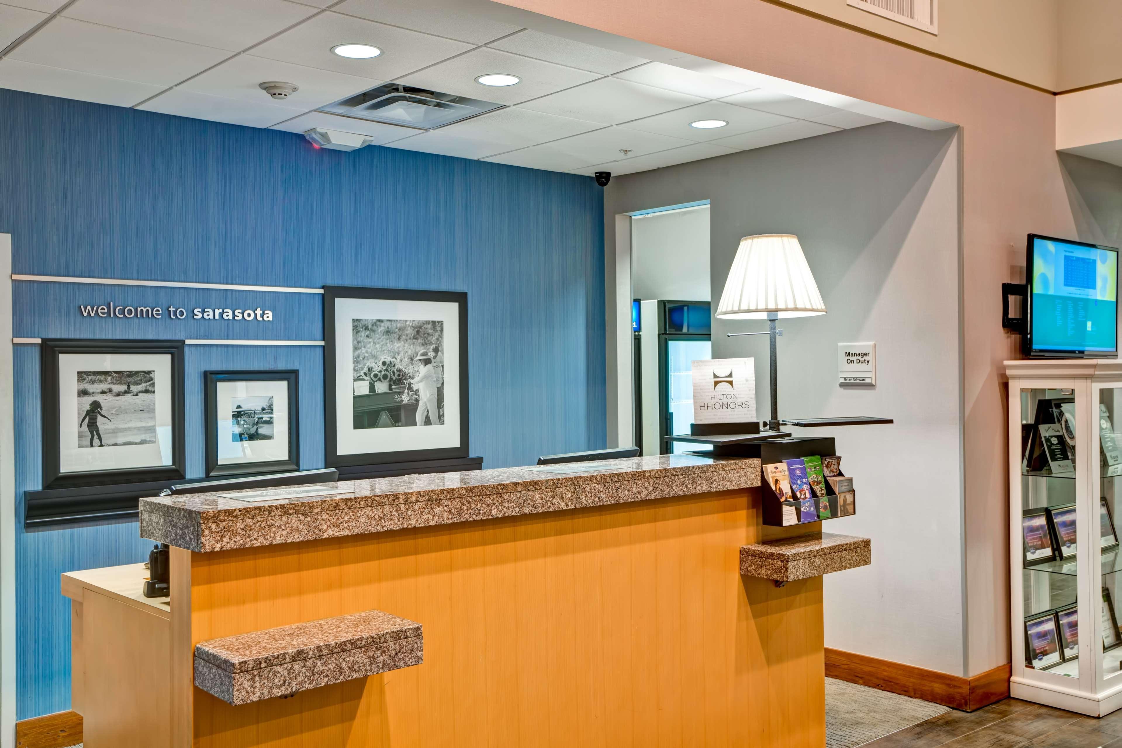 Hampton Inn & Suites Sarasota / Bradenton - Airport Exteriör bild