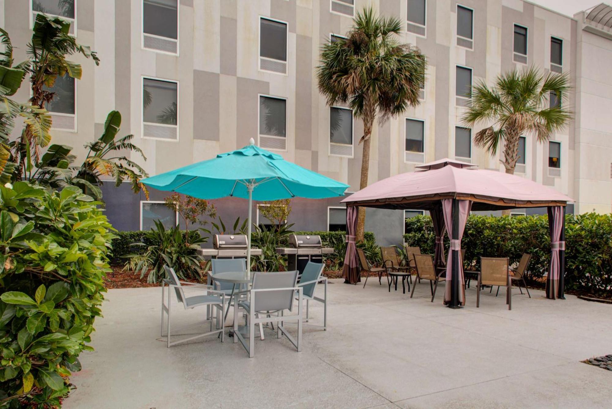Hampton Inn & Suites Sarasota / Bradenton - Airport Exteriör bild
